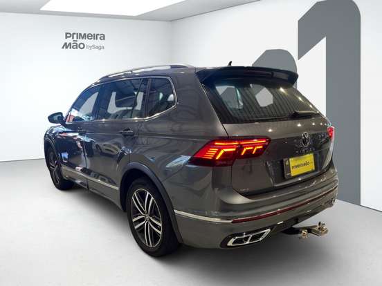 VOLKSWAGEN-TIGUAN-2.0 300 TSI GASOLINA ALLSPACE R-LINE AUTOMÁTICO VOLKSWAGEN-TIGUAN-2023