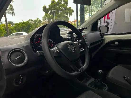 VOLKSWAGEN-UP-2019