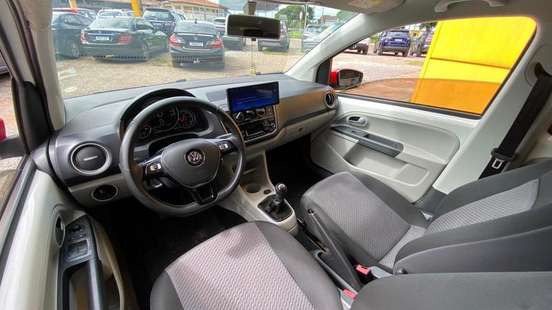 VOLKSWAGEN-UP-2017