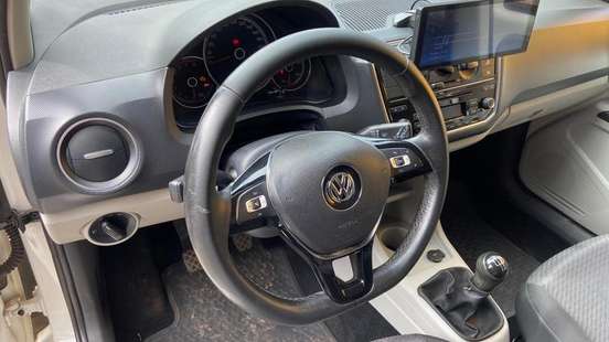 VOLKSWAGEN-UP-1.0 MPI MOVE UP 12V FLEX 4P AUTOMATIZADO VOLKSWAGEN-UP-2017