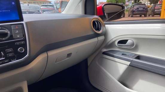 VOLKSWAGEN-UP-2017