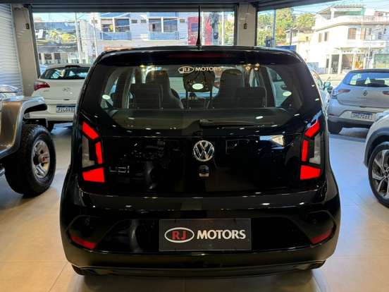 VOLKSWAGEN-UP-2018