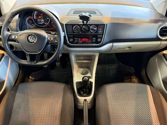 VOLKSWAGEN-UP-2018