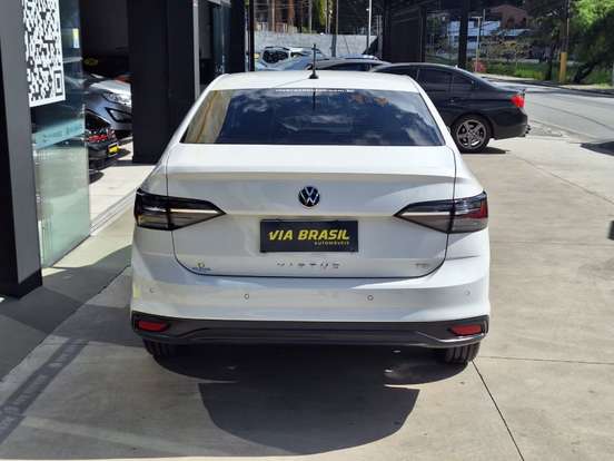 VOLKSWAGEN-VIRTUS-2024