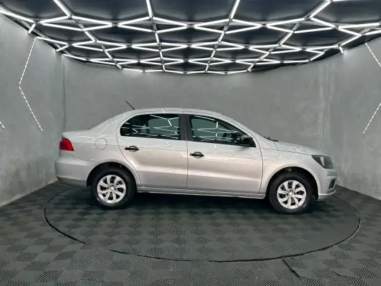 VOLKSWAGEN-VOYAGE-2021