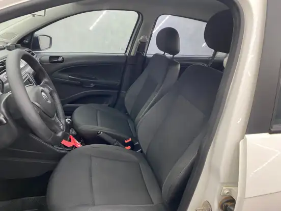 VOLKSWAGEN-VOYAGE-2021
