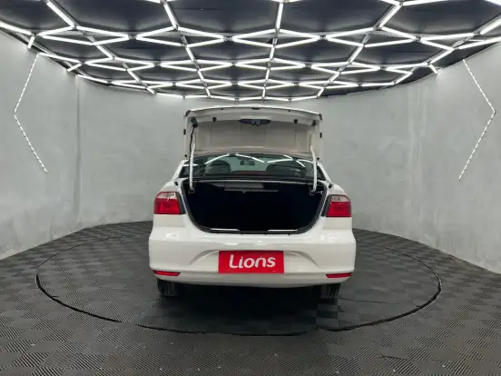 VOLKSWAGEN-VOYAGE-2023