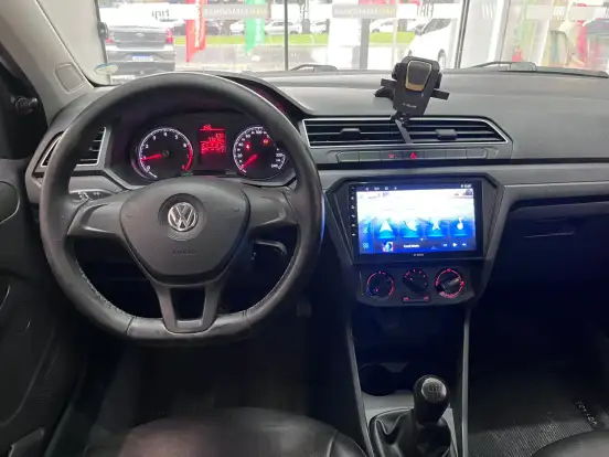 VOLKSWAGEN-VOYAGE-2020