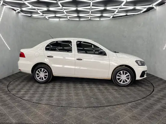 VOLKSWAGEN-VOYAGE-2018