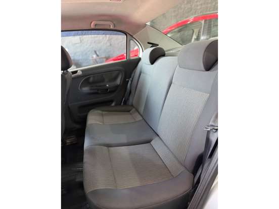 VOLKSWAGEN-VOYAGE-2013