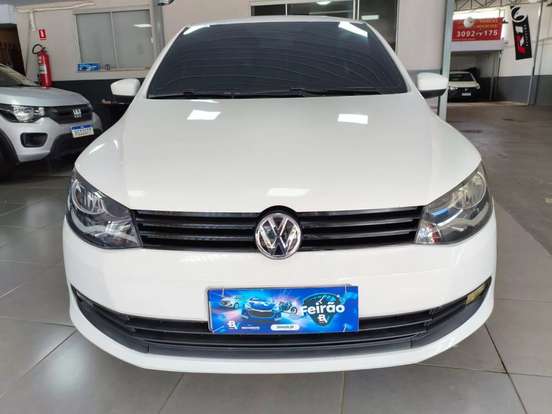 VOLKSWAGEN-VOYAGE-2013
