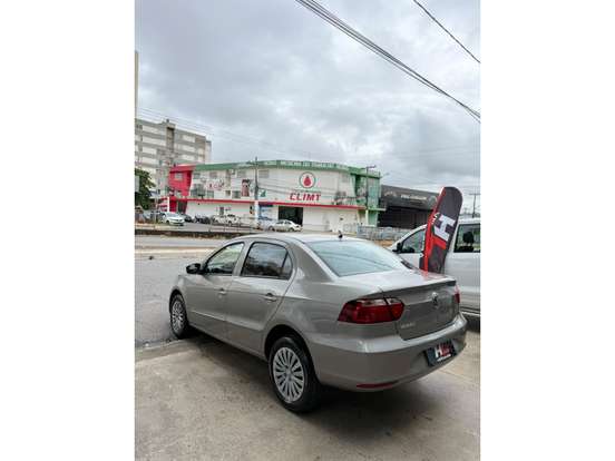 VOLKSWAGEN-VOYAGE-2013