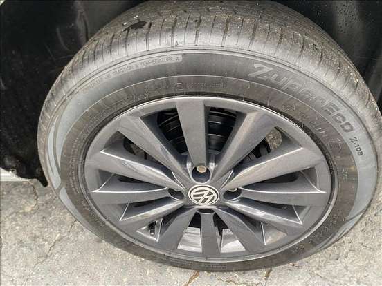 VOLKSWAGEN-VOYAGE-1.0 MI TRENDLINE 8V FLEX 4P MANUAL VOLKSWAGEN-VOYAGE-2014