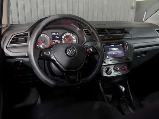 VOLKSWAGEN-VOYAGE-2019