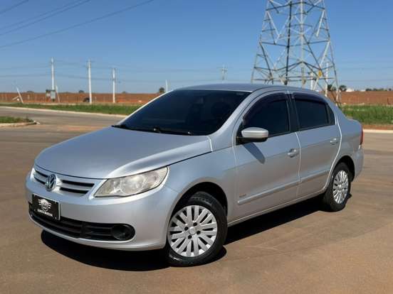 VOLKSWAGEN-VOYAGE-2011