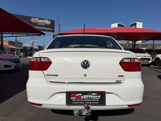 VOLKSWAGEN-VOYAGE-1.6 MI TRENDLINE 8V FLEX 4P MANUAL VOLKSWAGEN-VOYAGE-2014