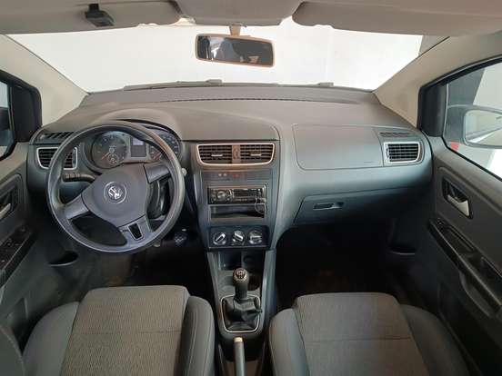 VOLKSWAGEN-FOX-2012