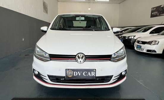 VOLKSWAGEN-FOX-2014