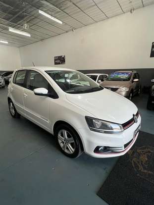 VOLKSWAGEN-FOX-2014