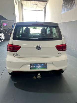 VOLKSWAGEN-FOX-2014