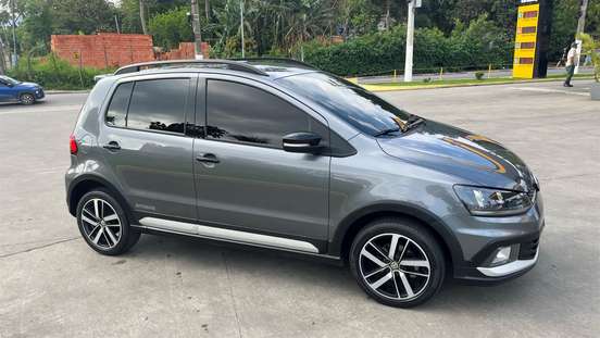 VOLKSWAGEN-FOX-2019