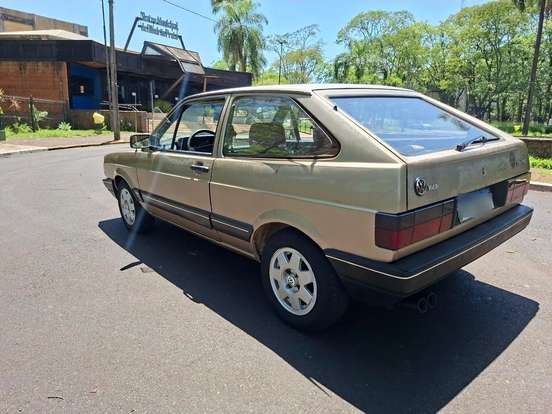 VOLKSWAGEN-GOL-1992