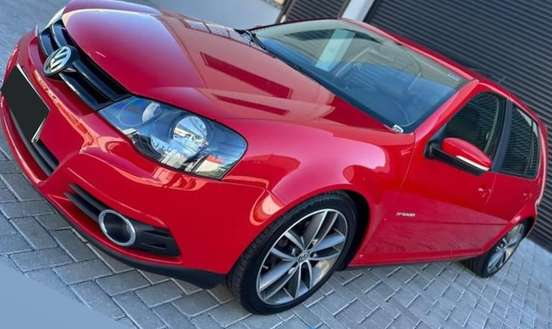 VOLKSWAGEN-GOLF-2007