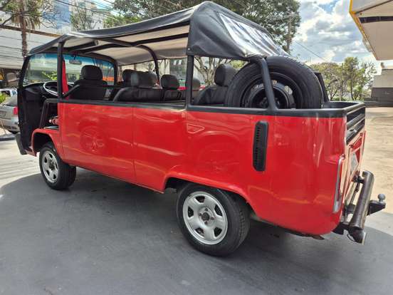 VOLKSWAGEN-KOMBI-1988