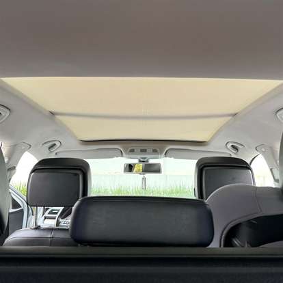 VOLKSWAGEN-PASSAT-2011