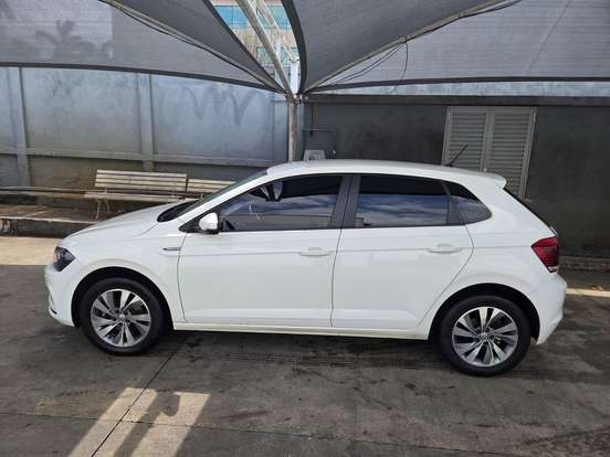 VOLKSWAGEN-POLO-2019