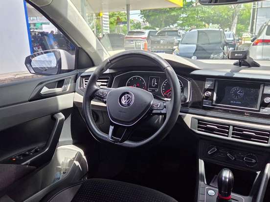 VOLKSWAGEN-POLO-1.0 200 TSI COMFORTLINE AUTOMÁTICO VOLKSWAGEN-POLO-2019