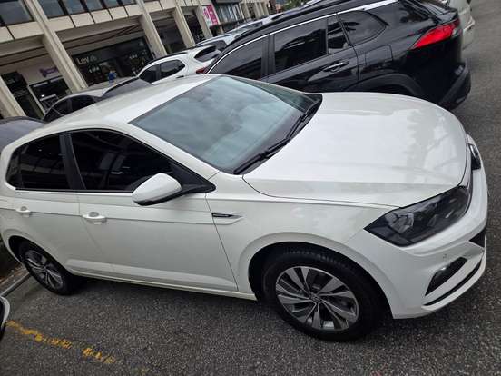 VOLKSWAGEN-POLO-2019