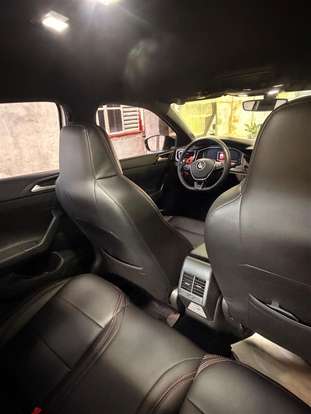 VOLKSWAGEN-POLO-2020