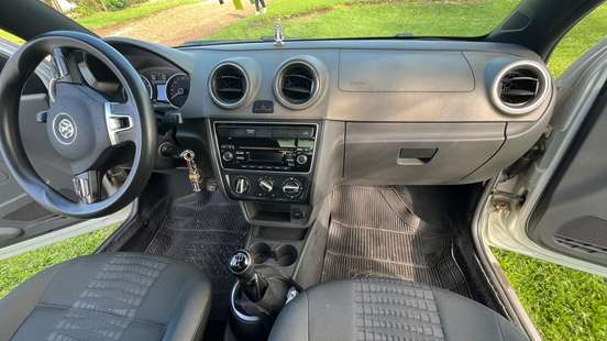 VOLKSWAGEN-SAVEIRO-2013