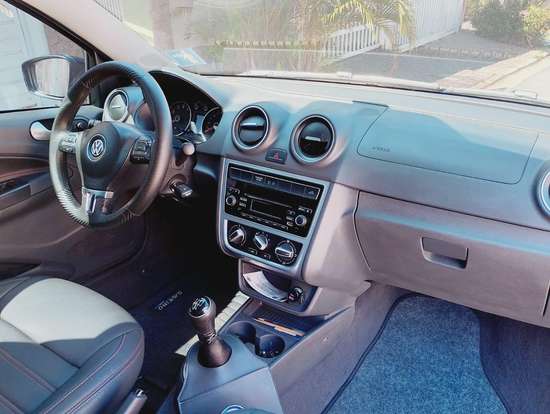 VOLKSWAGEN-SAVEIRO-2014