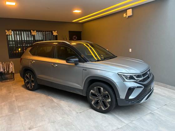 VOLKSWAGEN TAOS 1.4 250 TSI TOTAL FLEX HIGHLINE AUTOMÁTICO