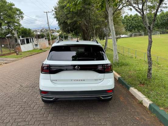 VOLKSWAGEN-T-CROSS-1.0 200 TSI TOTAL FLEX COMFORTLINE AUTOMÁTICO VOLKSWAGEN-T-CROSS-2021