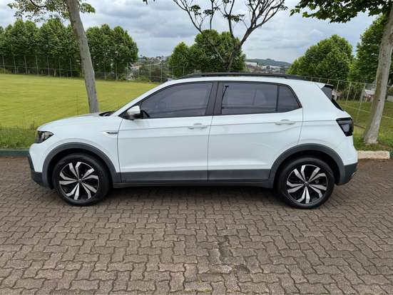 VOLKSWAGEN-T-CROSS-2021