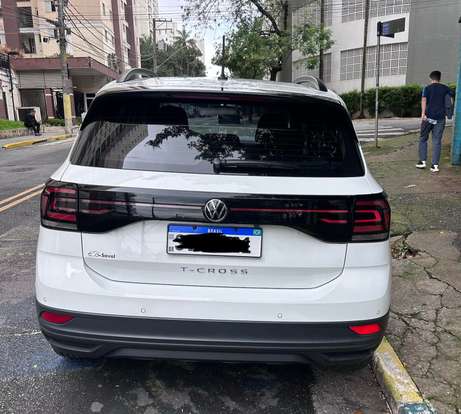 VOLKSWAGEN-T-CROSS-2023
