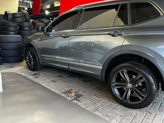 VOLKSWAGEN-TIGUAN-2018