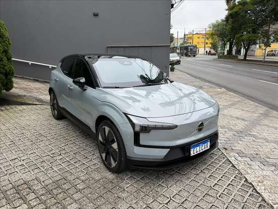 VOLVO-EX30-2024