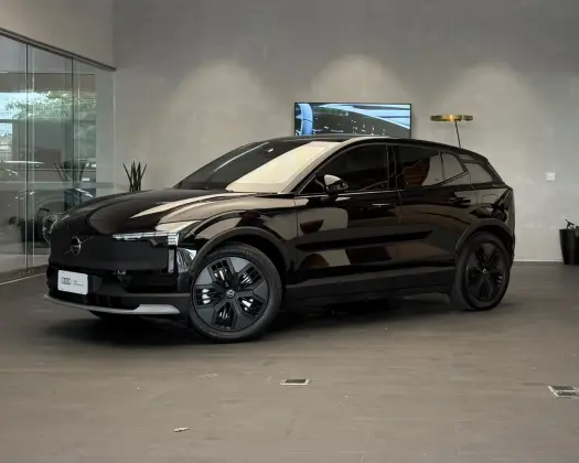 VOLVO EX40 P6 RECHARGE ELECTRIC PLUS