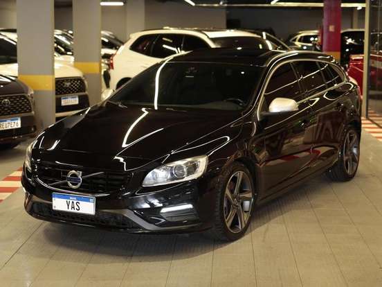 VOLVO-V60-2.0 T6 R DESIGN TURBO GASOLINA 4P AUTOMÁTICO VOLVO-V60-2015