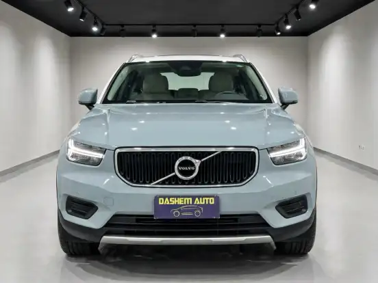 VOLVO-XC40-2.0 T5 GASOLINA MOMENTUM AWD GEARTRONIC VOLVO-XC40-2019