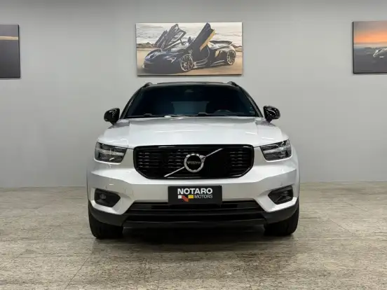 VOLVO-XC40-2019