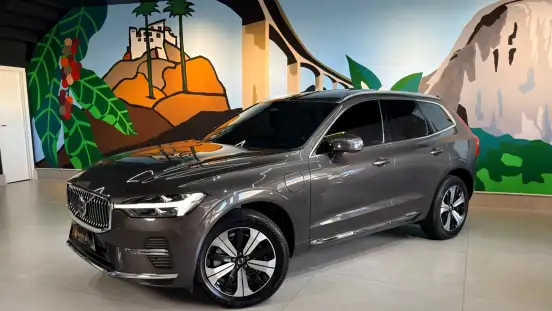 VOLVO-XC60-2023