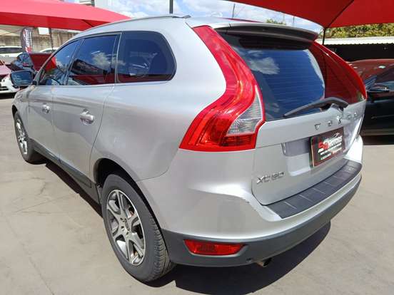 VOLVO-XC60-2.0 T5 DYNAMIC FWD TURBO GASOLINA 4P AUTOMÁTICO VOLVO-XC60-2012