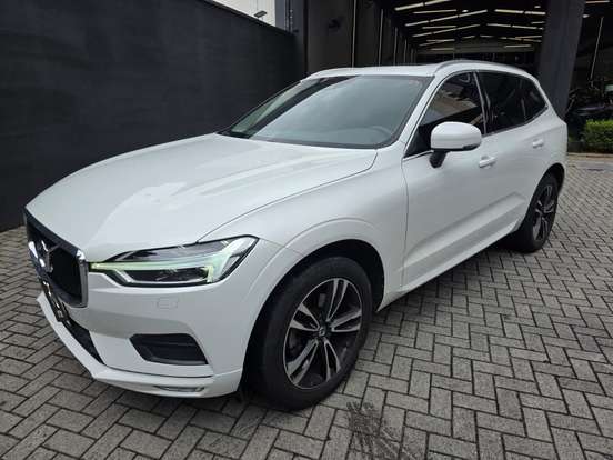 VOLVO-XC60-2.0 T5 GASOLINA MOMENTUM AWD GEARTRONIC VOLVO-XC60-2020