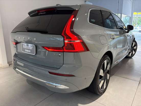 VOLVO-XC60-2024