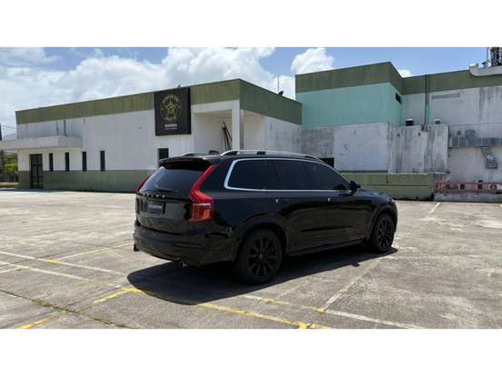 VOLVO-XC90-2015